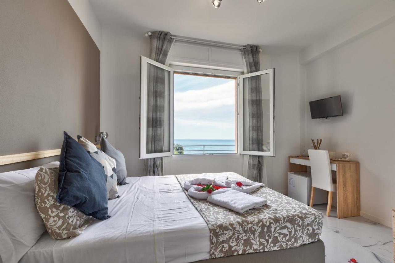 Sofia Holiday Hotel Riomaggiore Ngoại thất bức ảnh
