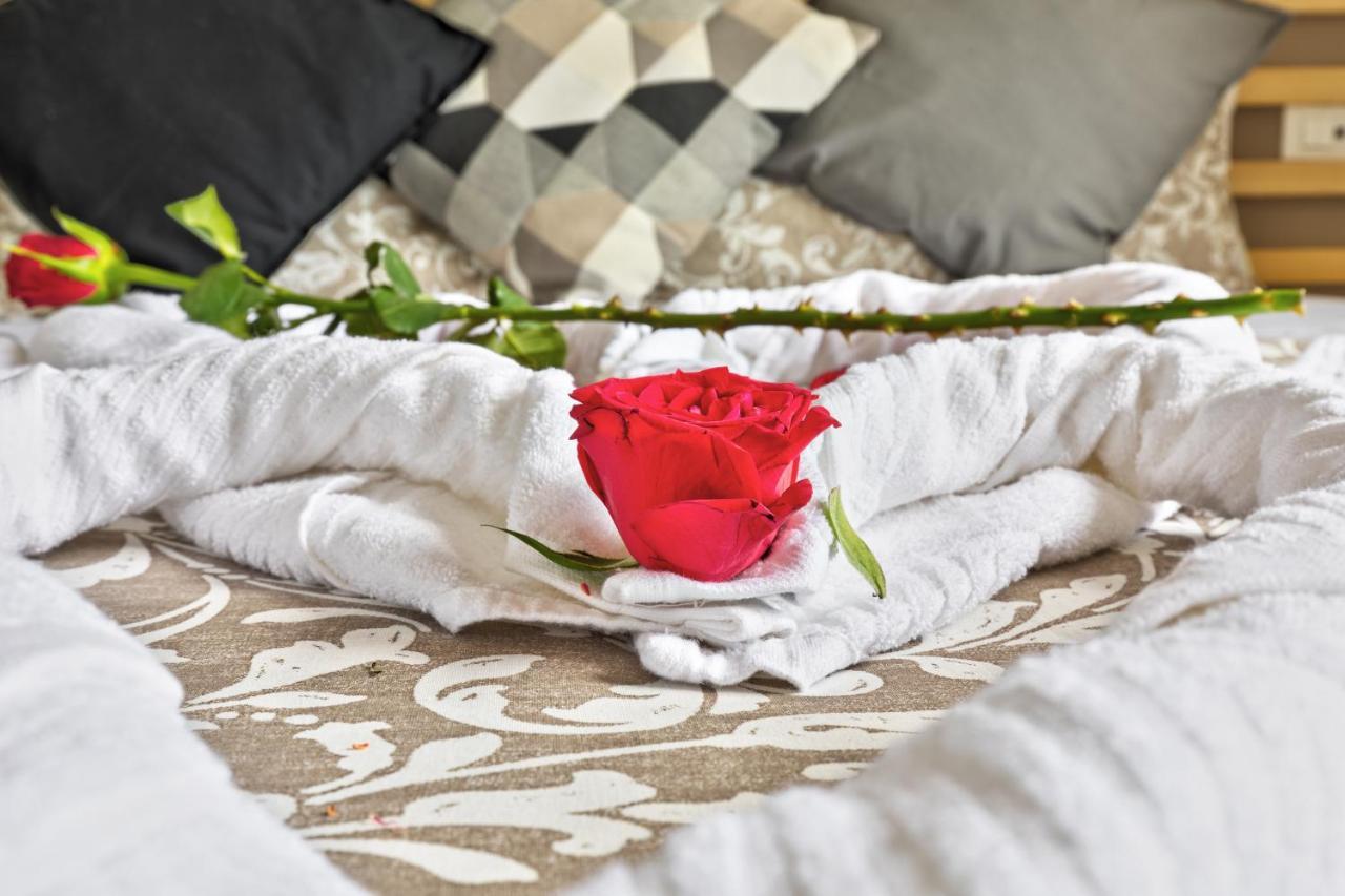 Sofia Holiday Hotel Riomaggiore Ngoại thất bức ảnh