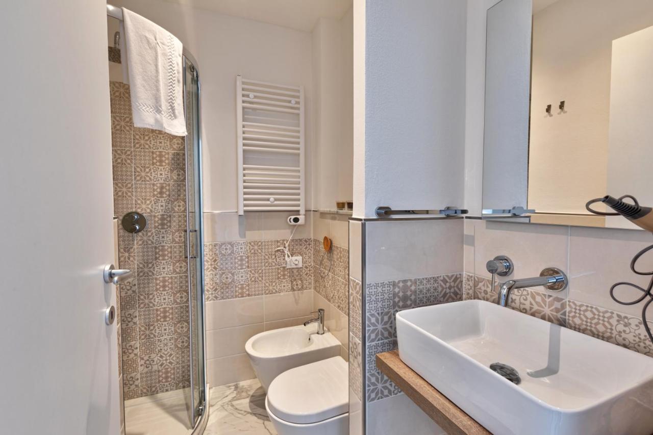 Sofia Holiday Hotel Riomaggiore Ngoại thất bức ảnh